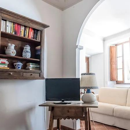 S272 - Sirolo, Elegante Di Un Palazzo Storico In Pieno Centro Sirolo