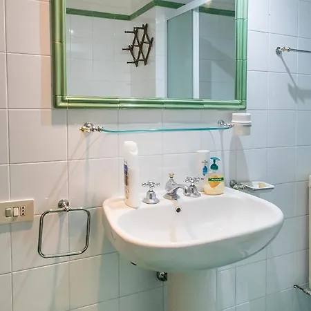 S272 - Sirolo, Elegante Di Un Palazzo Storico In Pieno Centro Lejlighed *