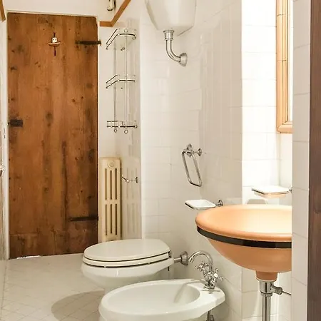 S272 - Sirolo, Elegante Di Un Palazzo Storico In Pieno Centro Apartmán Sirolo